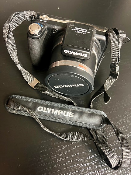 Olympus SP-800uz digikamera musta
