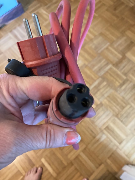 Lohkolämmittimen johto