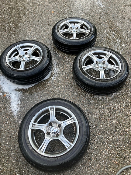 Vanteet 15 tuumaa ja kesärenkaat 185/65/15 4x108