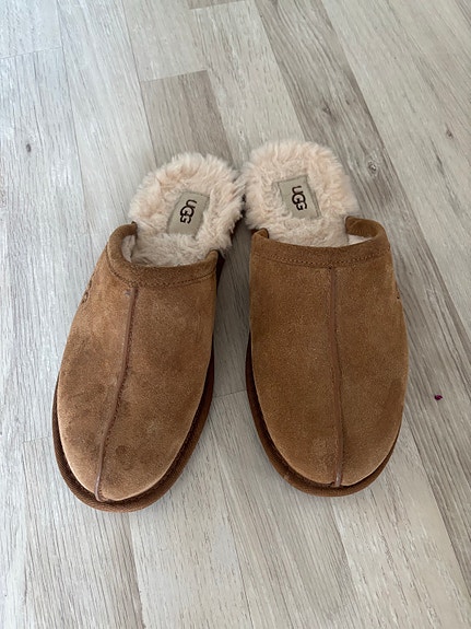 UGG mokkanahkaiset tohvelit koko 39 ruskea