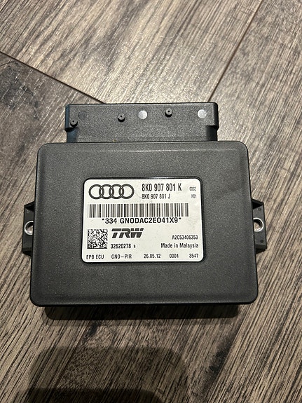 Audi A4 B8 käsijarrun ohjainyksikkö
