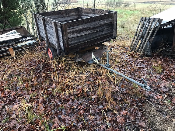 Mönkijän tai pienen traktorin kärry