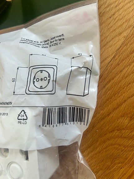 ABB pistorasia pinta-asennus IP21 16A 250V