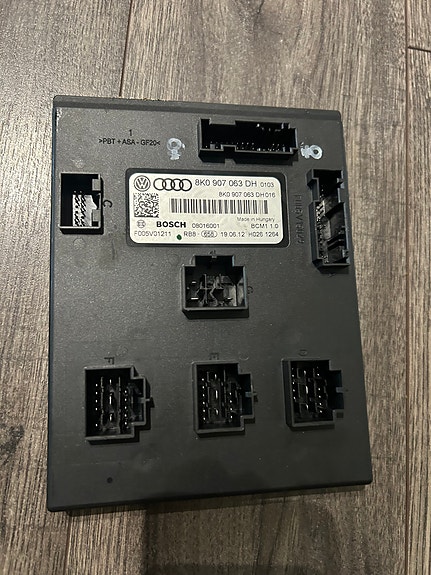Audi A4 B8 mukavuusmoduuli