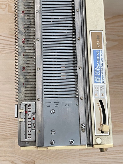 Brother KR 830 neulekone
