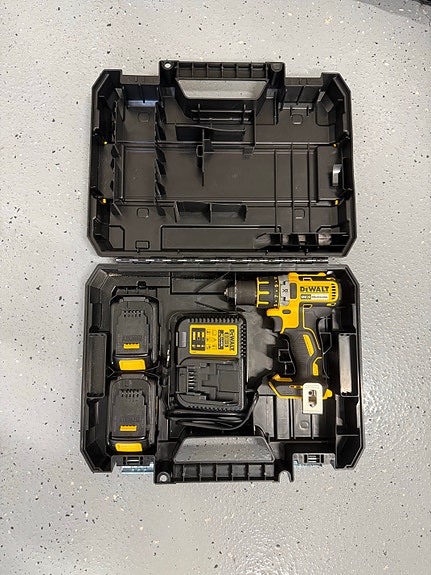 Dewalt DCD790M2 akkuporakone setti