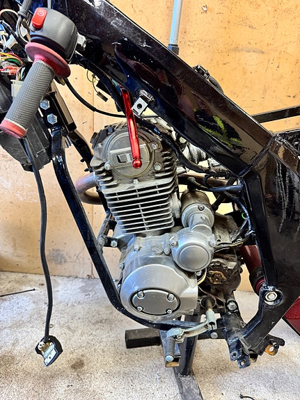 Derbi SM 125 Moottori ja runko
