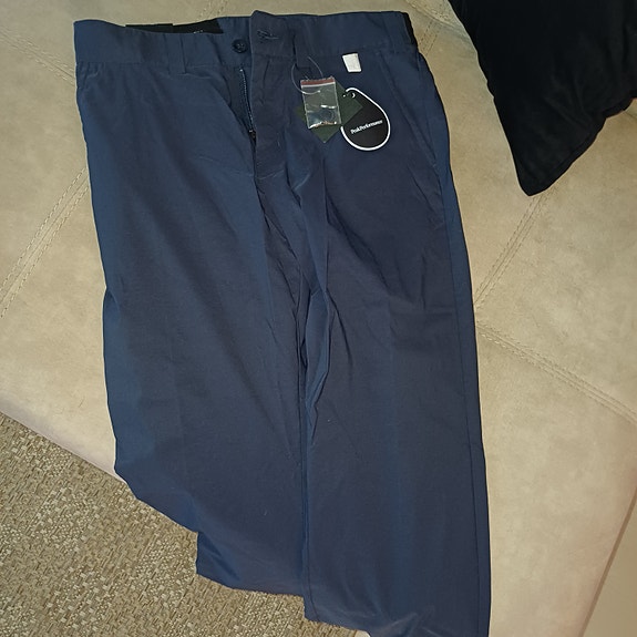 Uudet peak peformace housut 30-34