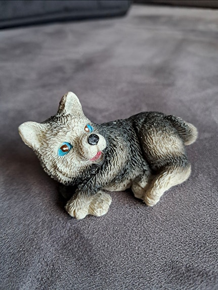 Posliinifiguuri Husky
