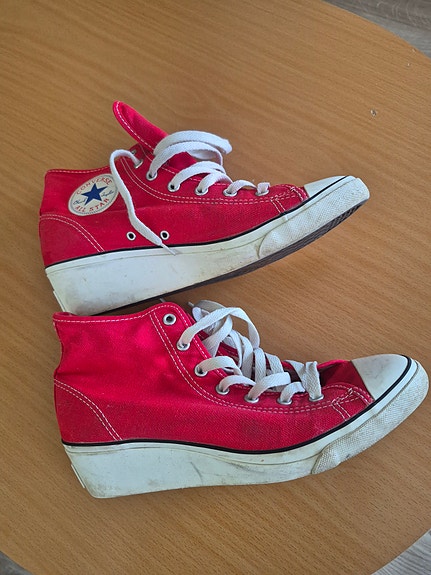 Converse kiilakorko tennarit koko 40 punainen