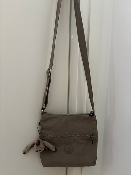 Kipling olkalaukku
