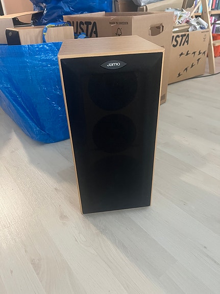 Jamo E410 kaiuttimet
