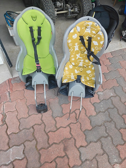 Lastenistuin polkupyörään