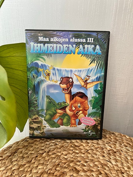 Maa aikojen alussa III: Ihmeiden aika DVD