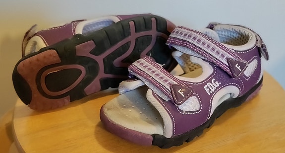 Lasten sandaalit 28