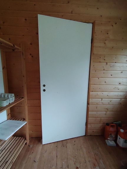 Valkoinen sisäovi