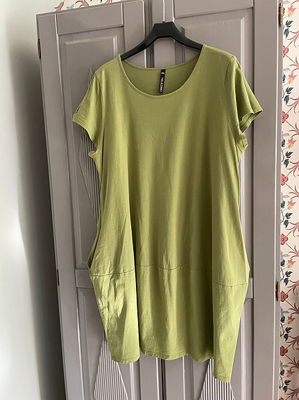 Neulomo Ballo omenanvihreä mekko XXXL / XXL