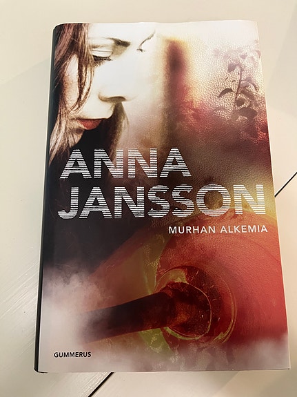 Anna Jansson Murhan alkemia kovakantinen kirja