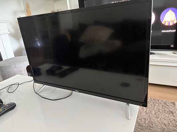TCL 32" HD LED-televisio (Malli: 32DD420)