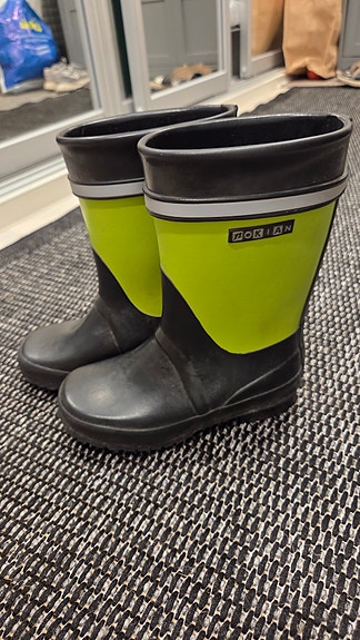 Nokian kumisaappaat koko 29