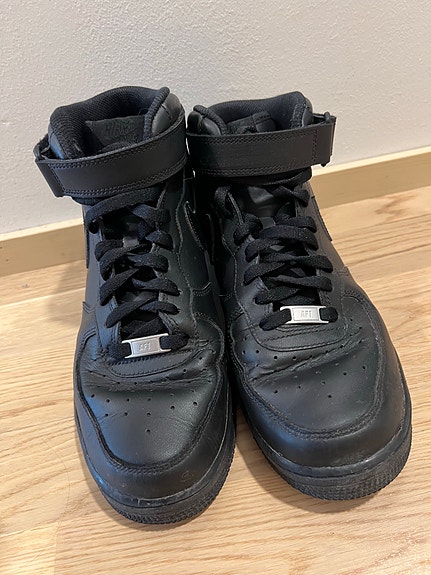 Nike Air Force 1 Mid nahka tennarit koko 44 musta
