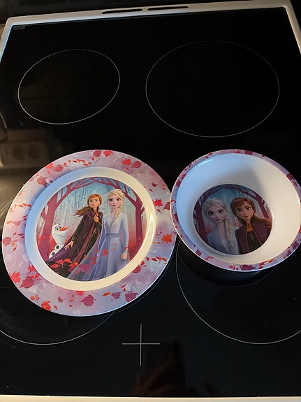 Frozen lasten lautaset
