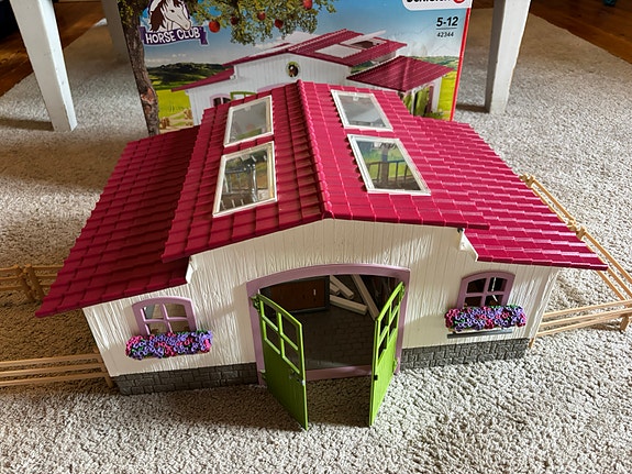 Schleich -talli