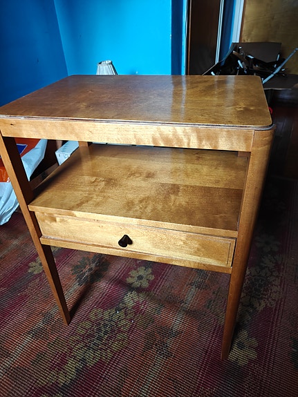 Vintage teak-yöpöytä