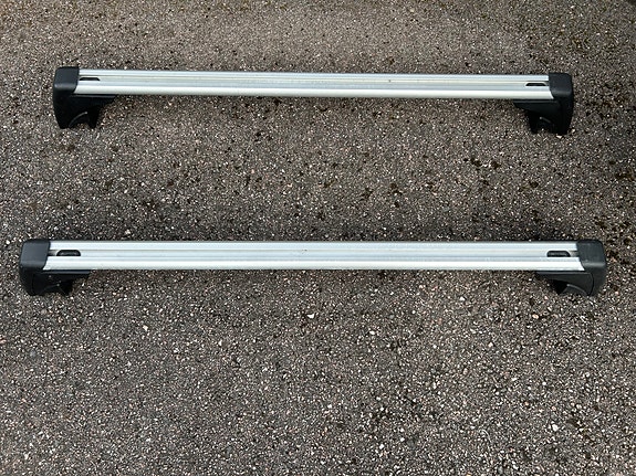 BMW F11 alkuperäiset taakkatelineet