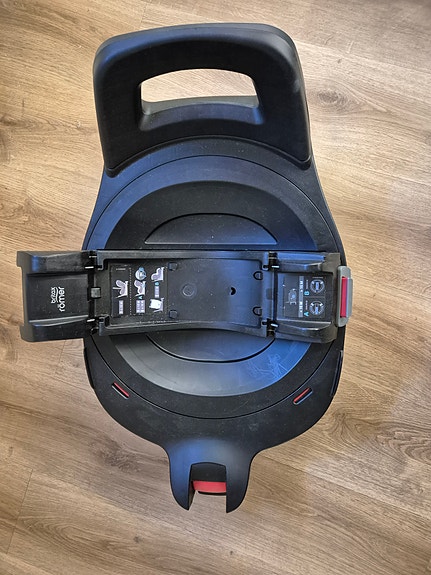 Britax telakka kääntyvä