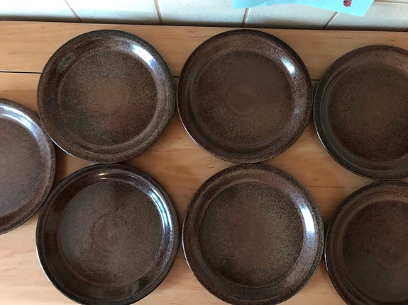 Kerman Savi, matalat lautaset