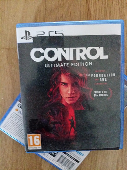 PS5 Control Ultimate Edition + Marvel’s Spider-Man 2 pelit