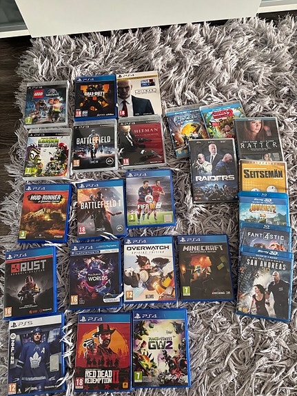 PlayStation 4 pelipaketti useita PS4-pelejä, ps 3, muutama elokuva ja Nhl 22 ps5