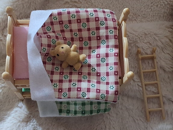 Sylvanian Families- lastenhuoneen kalusteet