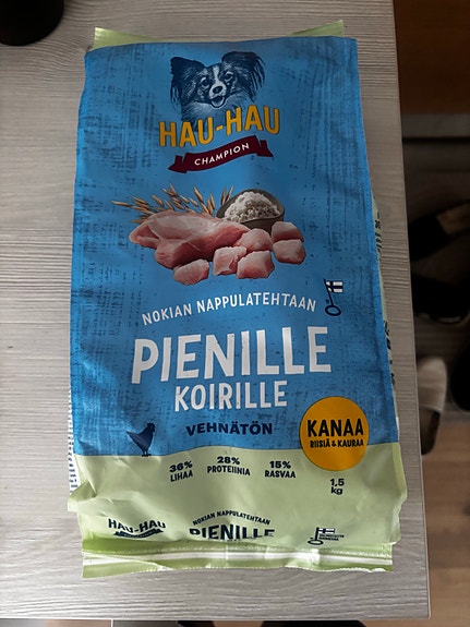 Hau-Hau Champion koiranruoka pienille koirille kana 1,5 kg