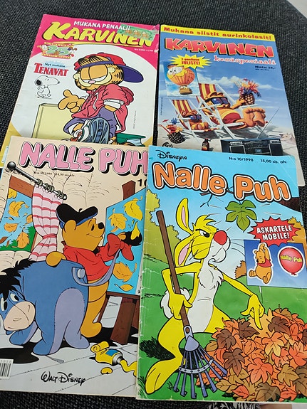 Nalle Puh ja Karvinen lehtiä
