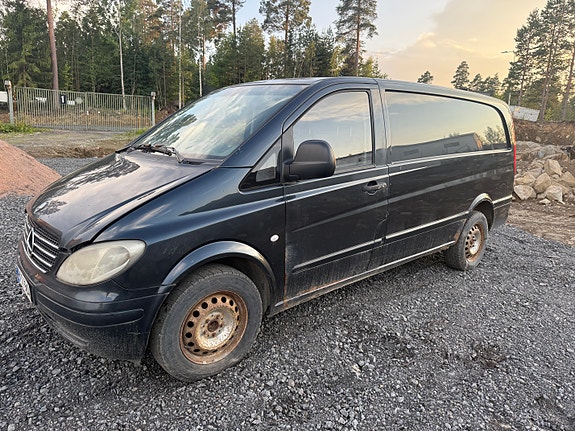 Myydään Mercedes-benz Vito 111CDI Varaosina