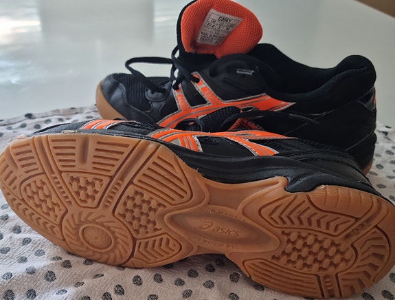 Asics lenkkarit.