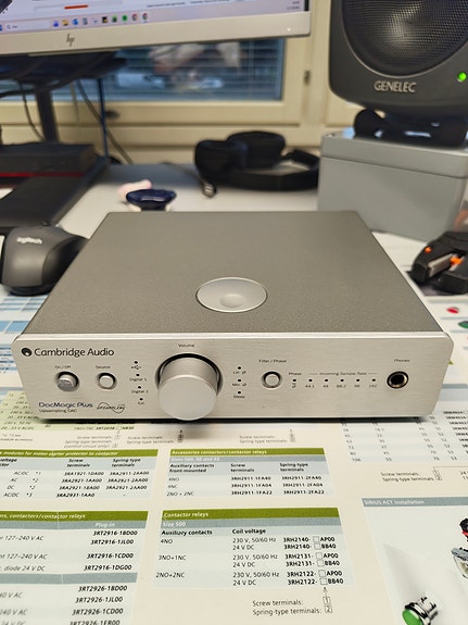 Cambridge Audio DacMagic Plus DAC / kuulokevahvistin /esivahvistin