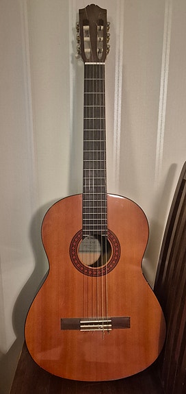 Yamaha C40 akustinen klassinen kitara