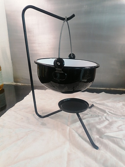 Emalinen fonduepata