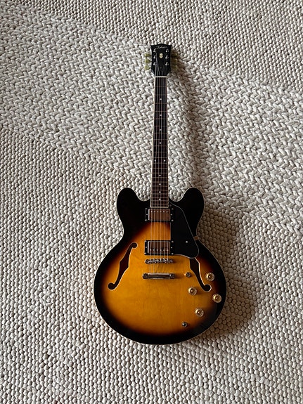 Tokai SE60 SB + kova kotelo