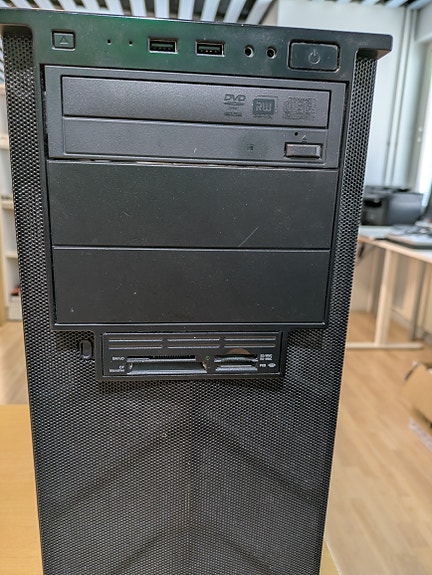 Antec ATX-tietokonekotelo – kotelo projektiin / varaosiksi
