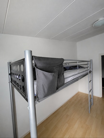 Metallinen parvisänky