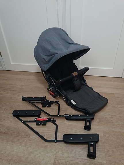 Emmaljunga Super Viking ratasosa + go double adapteri