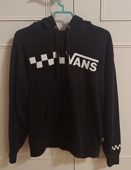 Musta huppari, Vans, xs