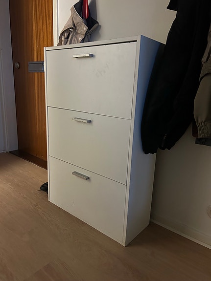 Kenkäkaappi