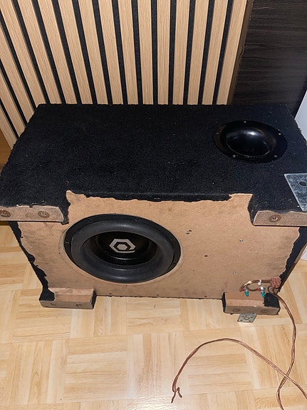 Subi kotelossa