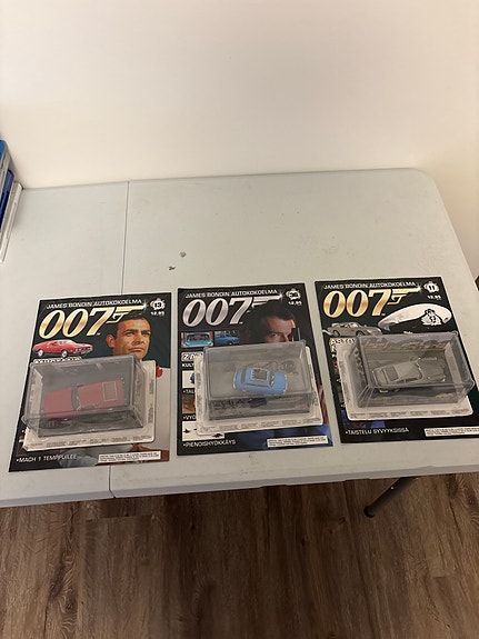 007 James Bond pienoismalli-autot