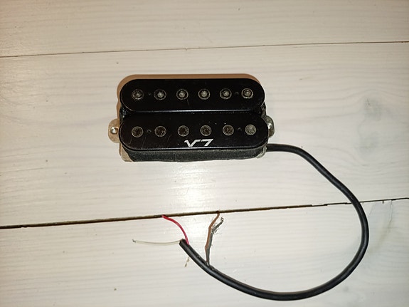 Ibanez V7